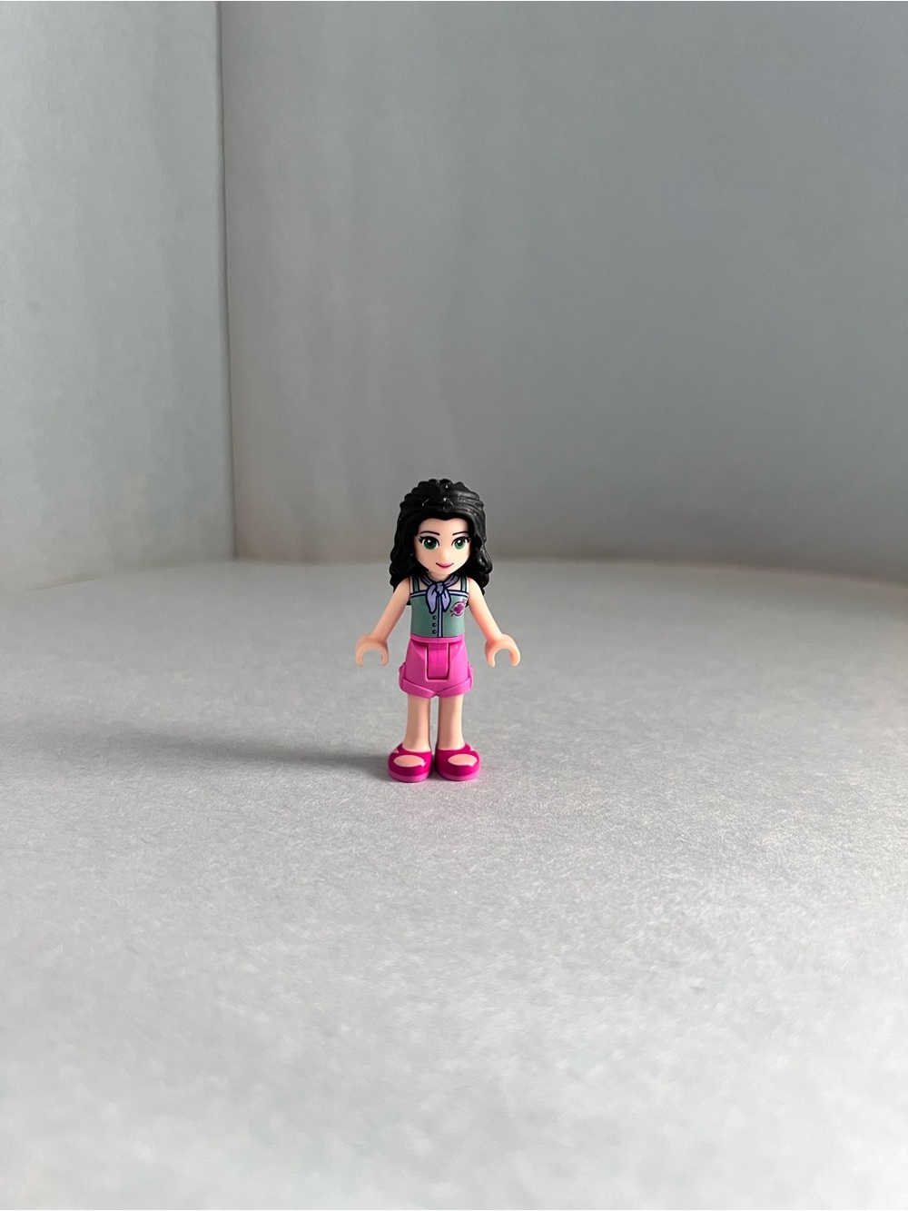 LEGO Friends Emma mini-doll figure